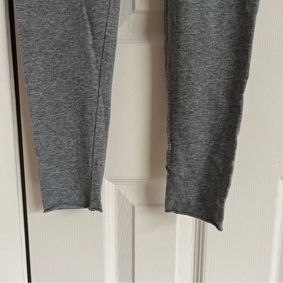 Kensie Keepers Grey Leggings Size Small - Picture 3 of 9